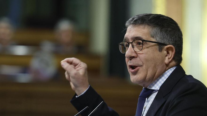 Patxi López durante su intervención en la moción de censura de Vox.