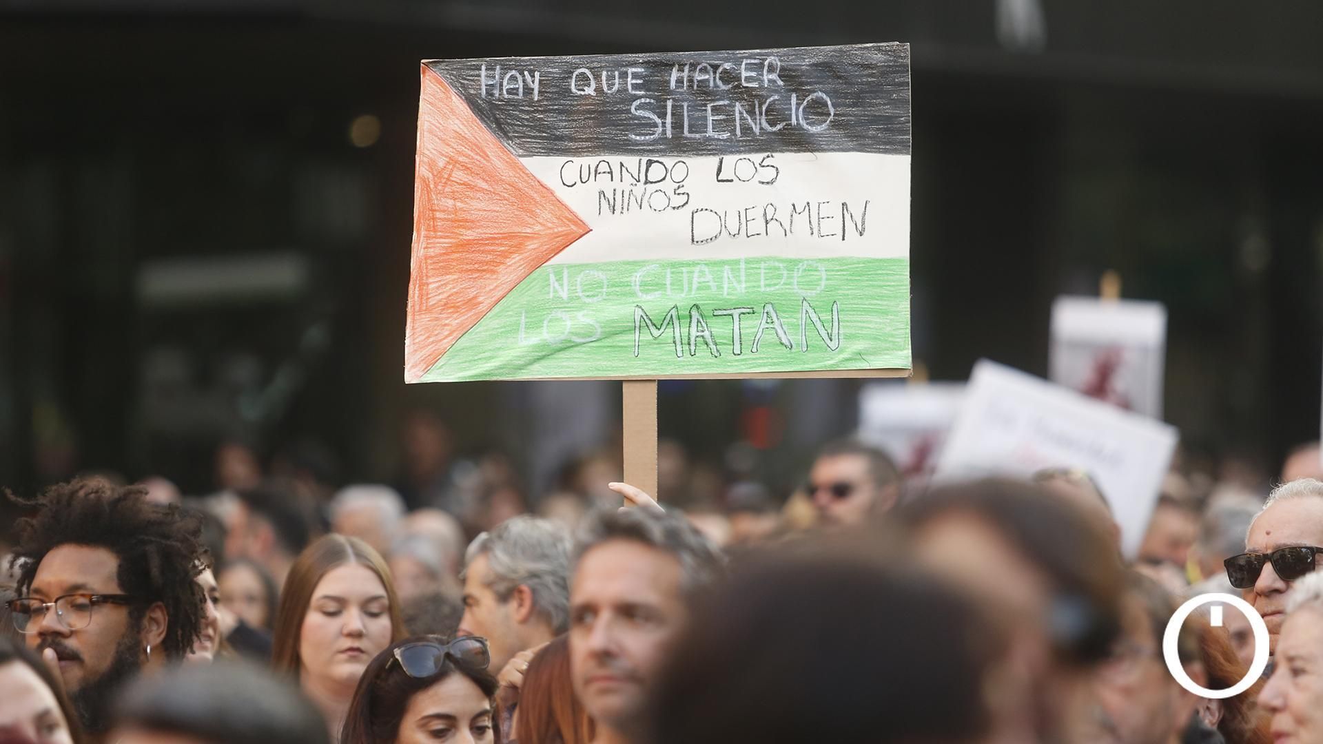 Las imágenes de la masiva manifestación en Córdoba por Palestina