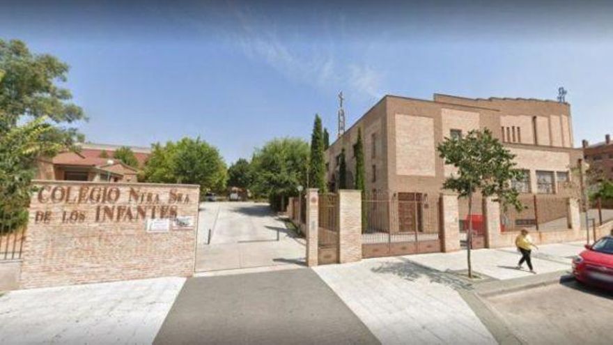 Una veintena de aulas de Castilla-La Mancha, en cuarentena por casos vinculados con la COVID-19