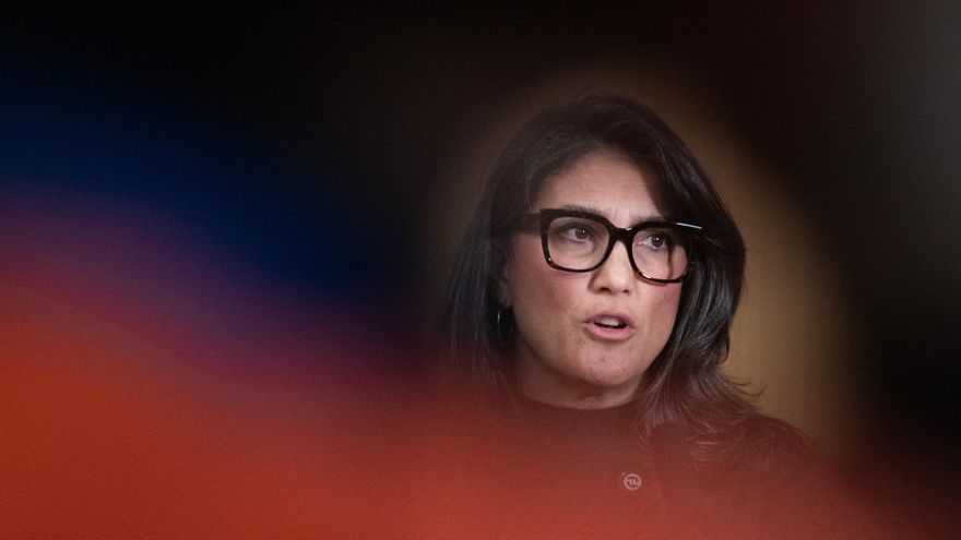 La portavoz de Más Madrid en la Asamblea, Manuela Bergerot, durante un pleno de la Asamblea de Madrid.