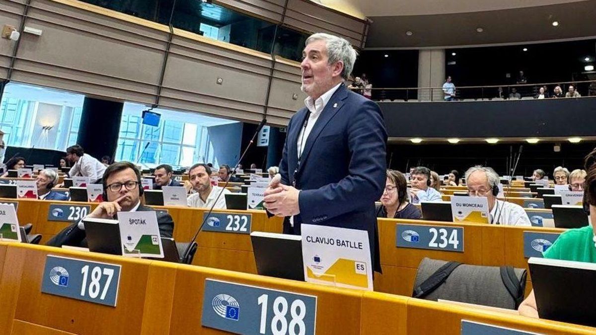 Fernando Clavijo en un pleno del Comité Europeo de las Regiones (CDR).