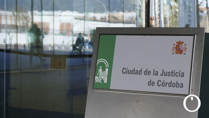 Piden tres años y medio de cárcel a un acusado de romperle un vaso en la cara a un hombre