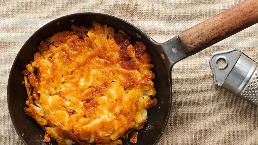Ni tortilla ni frittata: cómo hacer rösti, el plato típico suizo que se hace con patata y poco más 