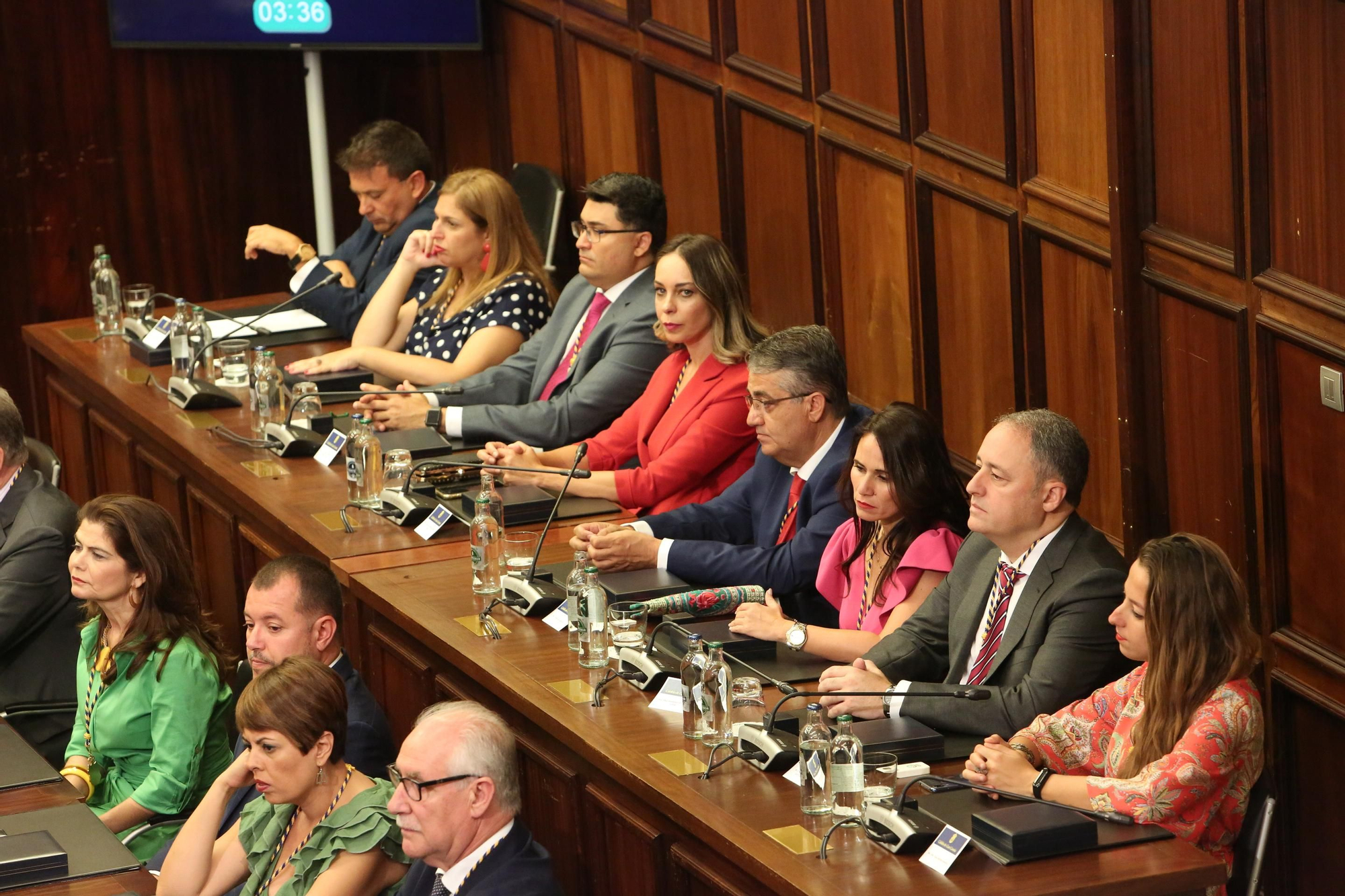 Consejeros del PSOE y de NC. (ALEJANDRO RAMOS)
