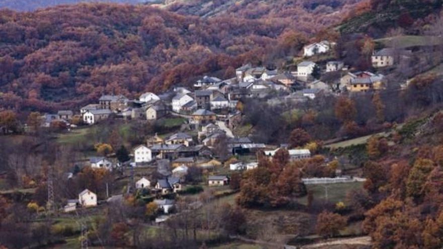 Panorámica de Robles de Laciana desde Carrasconte.