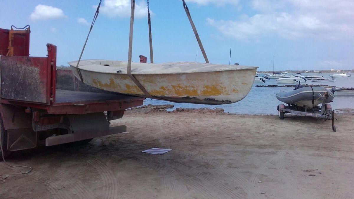 Arriben tres pasteres a Formentera amb 60 migrants a bord