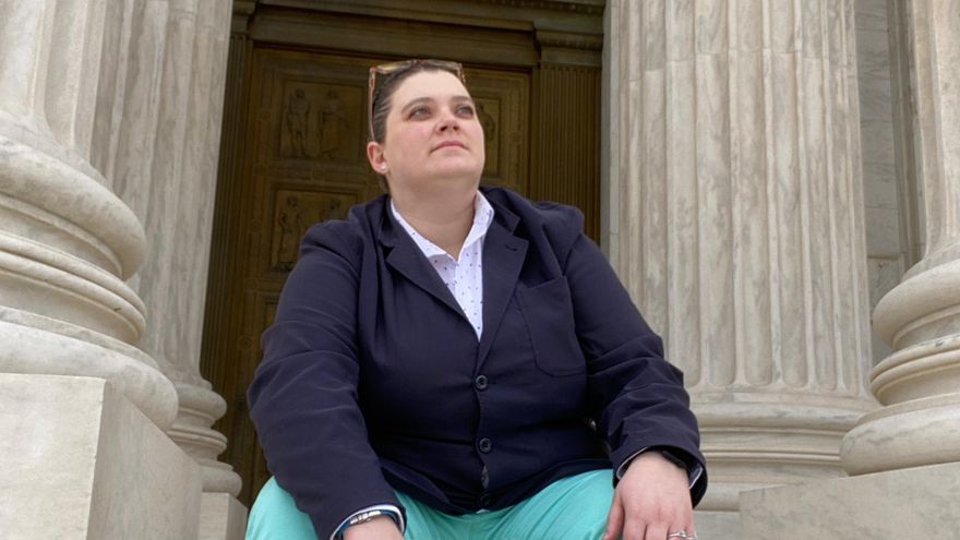 Shanna Hayes, maestra de 34 años, tiene una deuda de 150.000 dólares