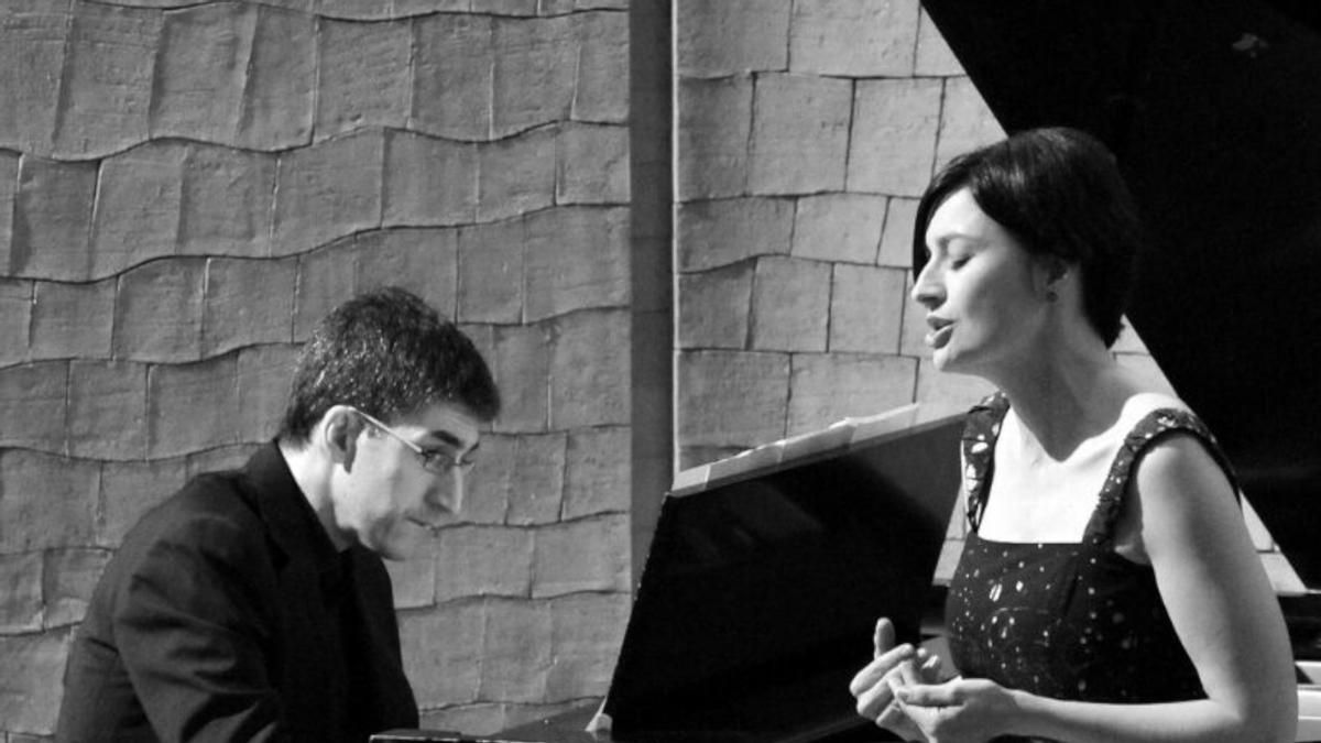 El dúo Ecos ofrece al viernes un concierto de Navidad en el Teatro El Albéitar