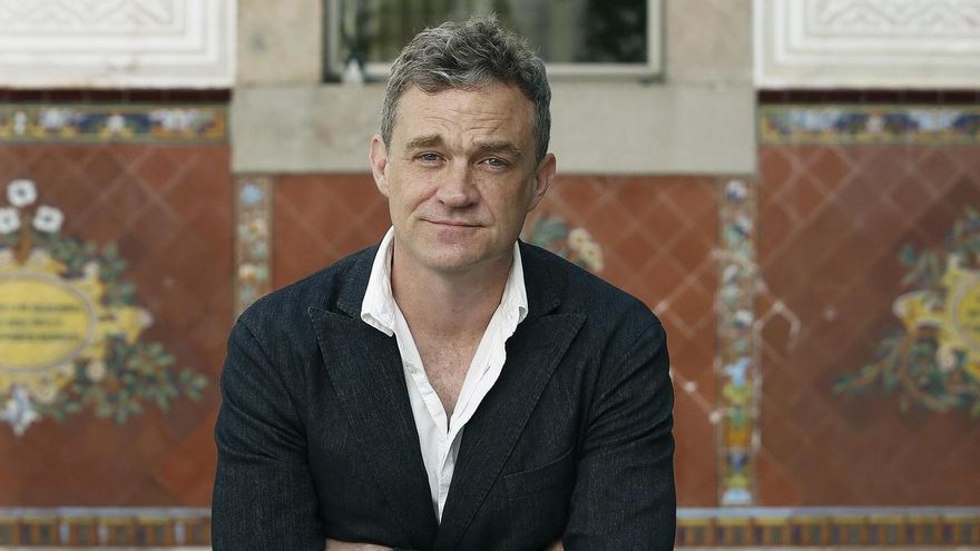 Patrick Radden Keefe recupera su investigación de la mafia en Chinatown: "EEUU necesita inmigrantes"