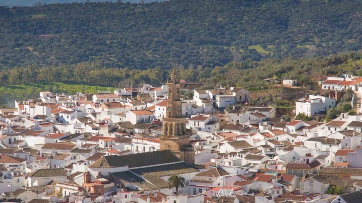 Archivo - El municipio de Constantina, que se encuentra en estos momentos con cierre perimetral