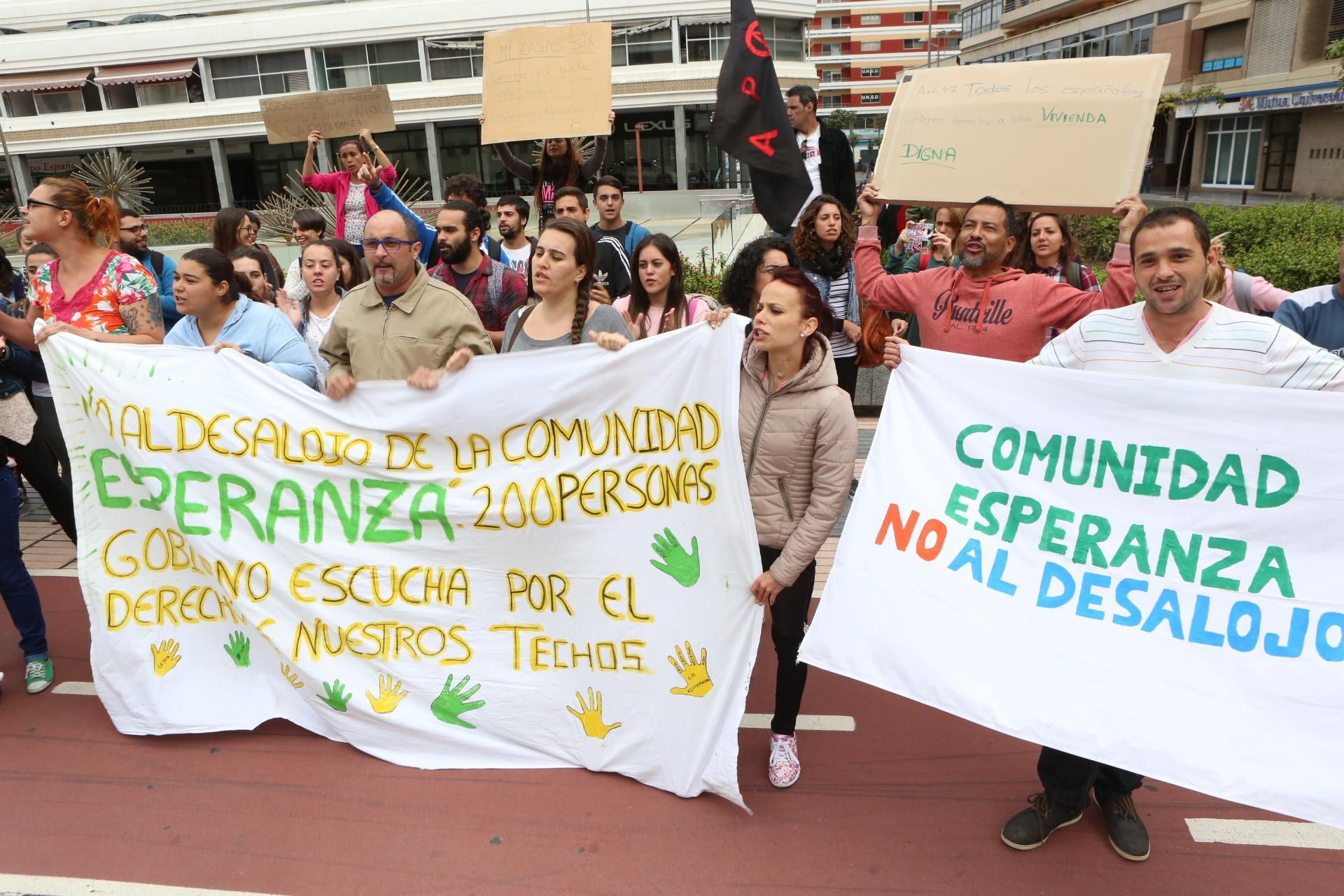 Concentración de la comunidad 'La Esperanza' (Alejandro Ramos)