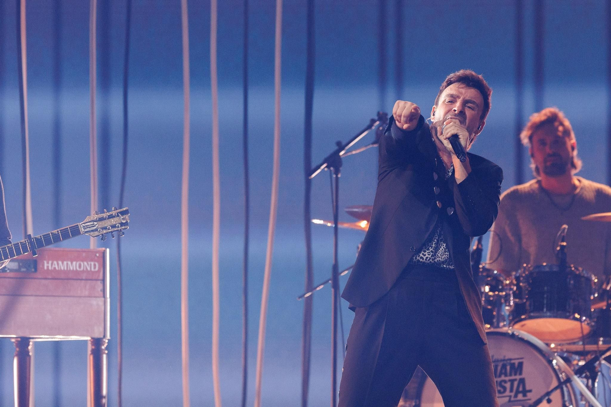 Funambulista en su actuación de la segunda semifinal del Benidorm Fest 2026