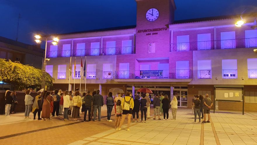 Minuto de silencio en Cabanillas del Campo