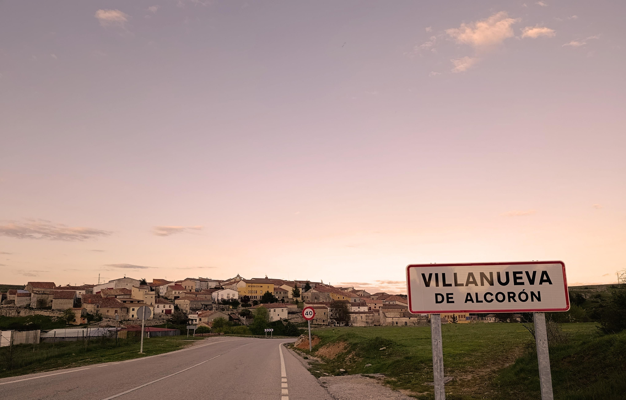 Entrada al municipio de Villanueva de Alcorón, en Guadalajara