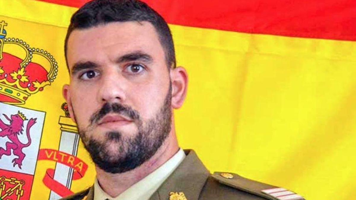 Un sargento de Cerro Muriano rescata a una víctima de un accidente cuyo coche estaba a punto de explotar