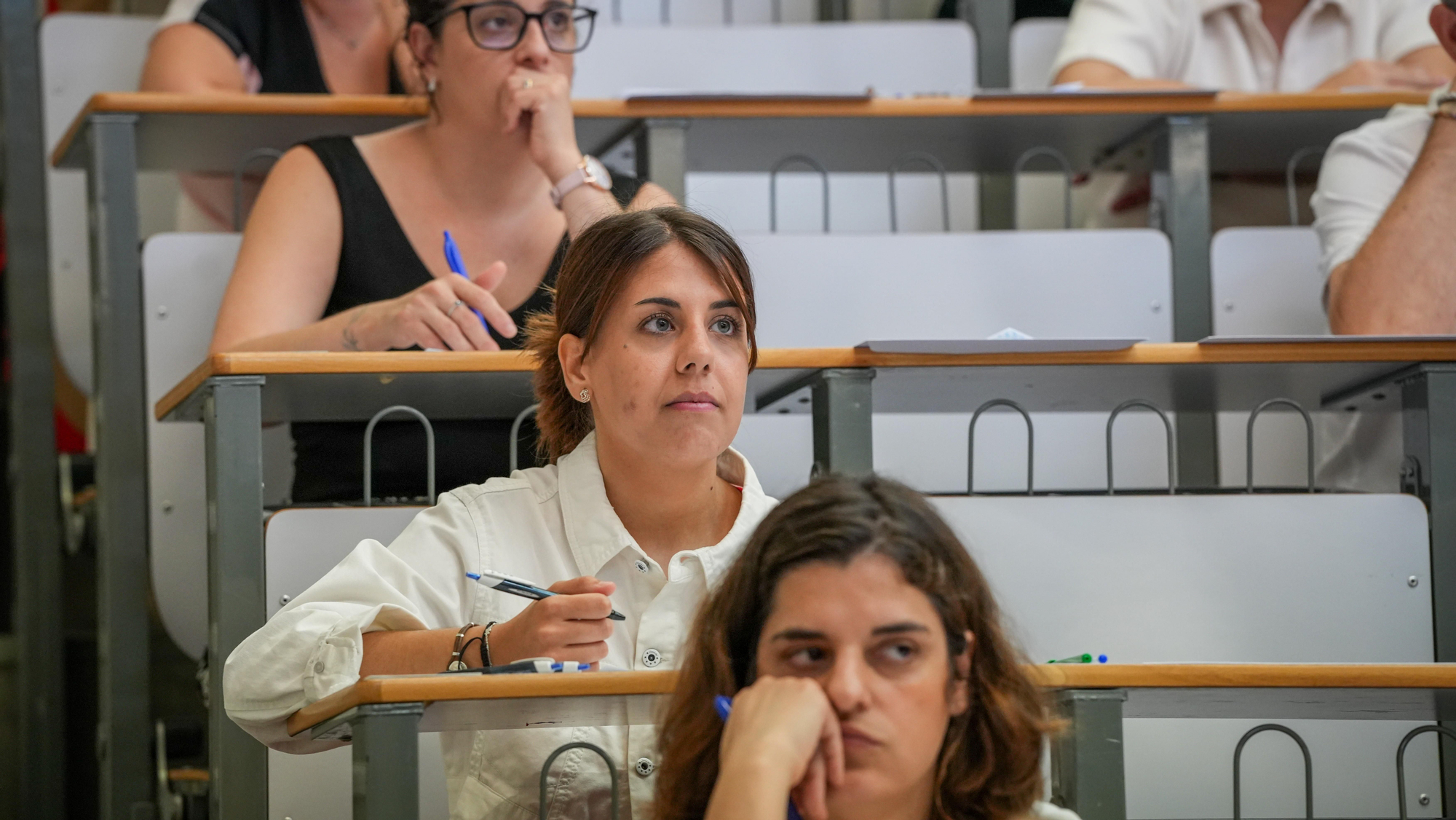 Inicio de la prueba escrita de las oposiciones al cuerpo de Secundaria, de Música y Artes Escénicas y Especialistas en Sectores Singulares de Formación Profesional