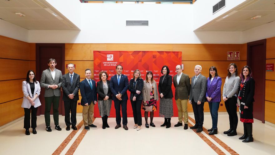 Un equipo para proyectar "un futuro ambicioso, sostenible y transformador" en la Universidad de La Rioja