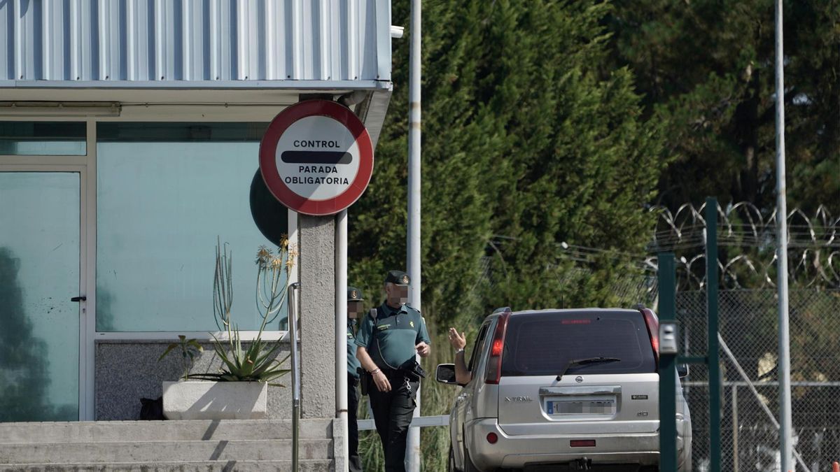 Control de acceso de entrada del Centro Penitenciario de Asturias, donde 'Las seis de la Suiza' han ingresado para cumplir una pena de tres años y medio de cárcel.