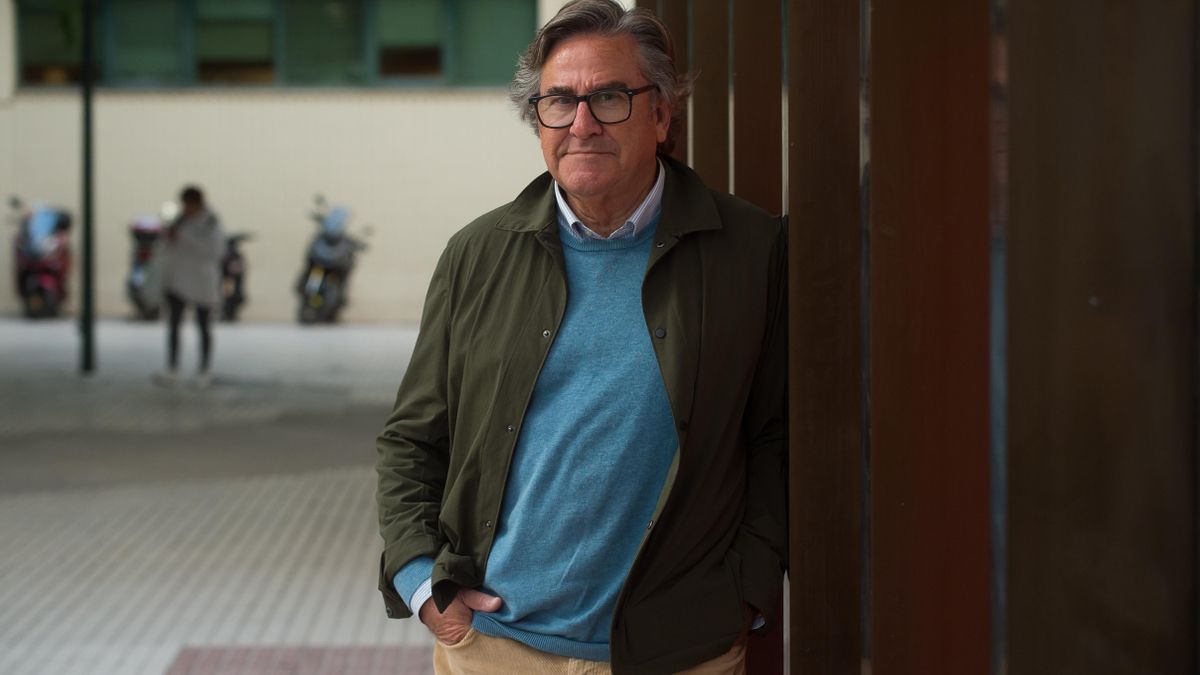 Juan Torres López, economista: “Ayuso es la referente de la economía de la motosierra en España”