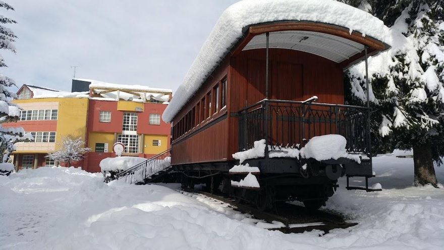 Nieve en el centro de Villablino.