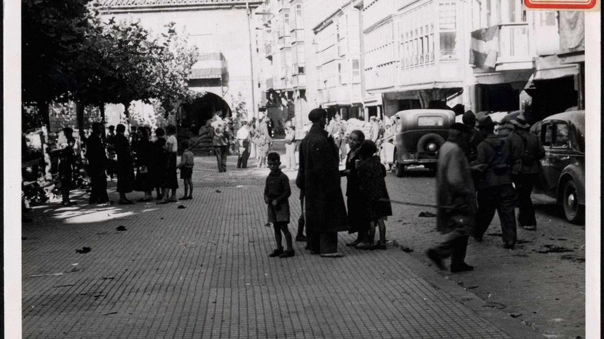 "Un aspecto de la plaza".