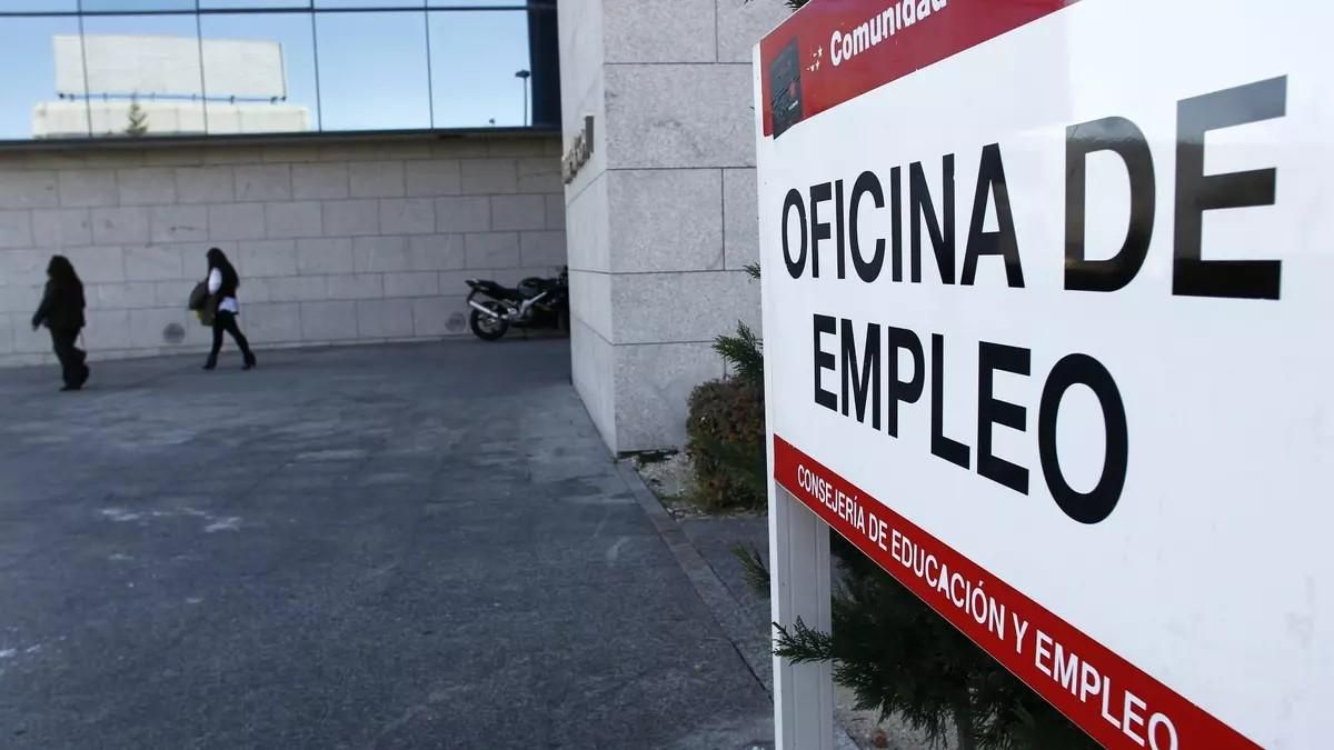 El paro baja en Asturias en 1.160 personas en mayo y el mes se cierra con 49.320 desempleados