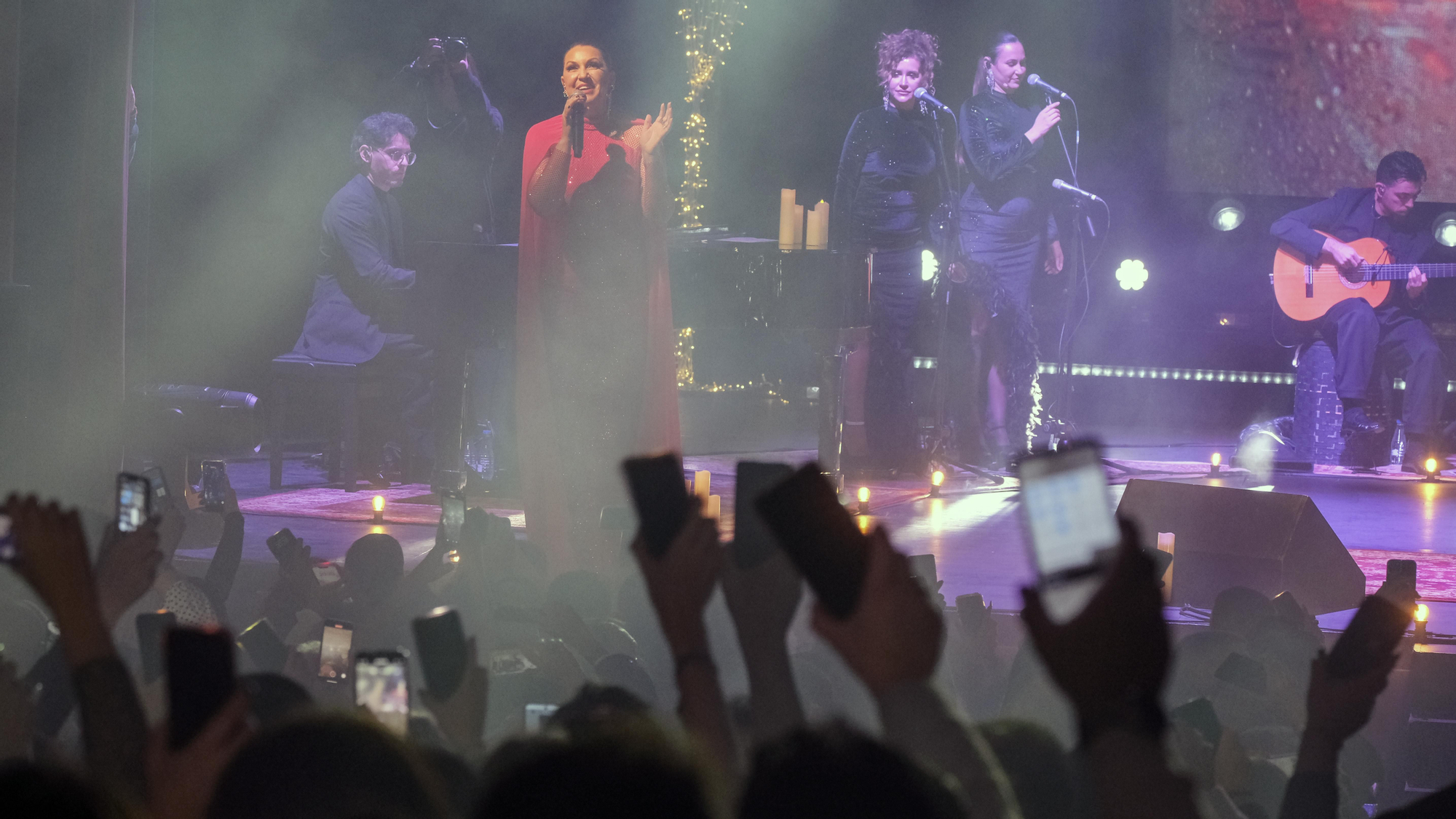 La magia de la Navidad con Niña Pastori, en imágenes