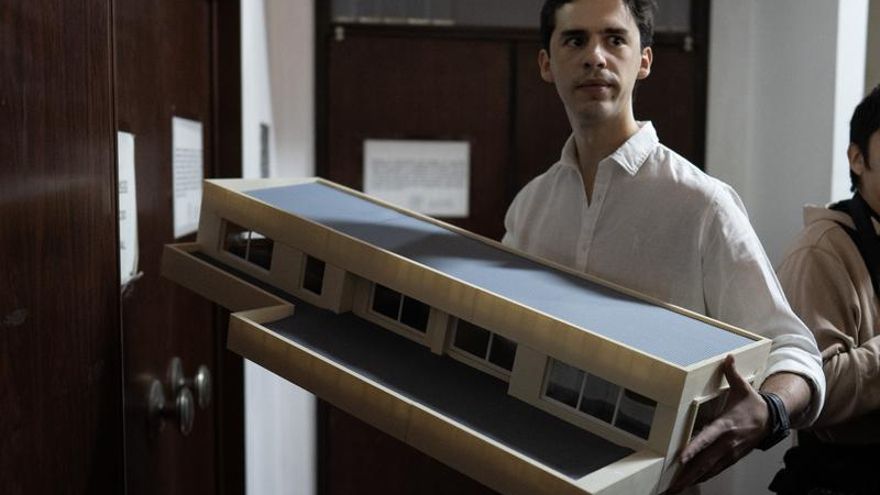 Juicio por la muerte de Maradona: un abogado afuera, la mega maqueta de Burlando y una lista de testigos "depurada"