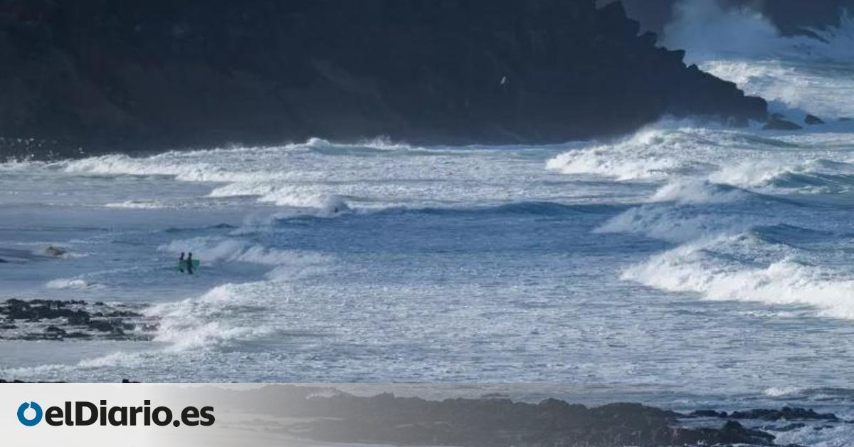 Alerta en Canarias por olas de hasta cinco metros y vientos de hasta 90 kilómetros por hora
