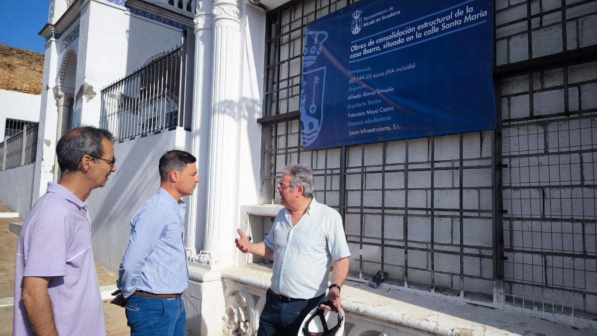 El delegado municipal de Urbanismo y Planificación Estratégica, visitando hace unos días la obra de la Casa Ibarra de Alcalá de Guadaíra.