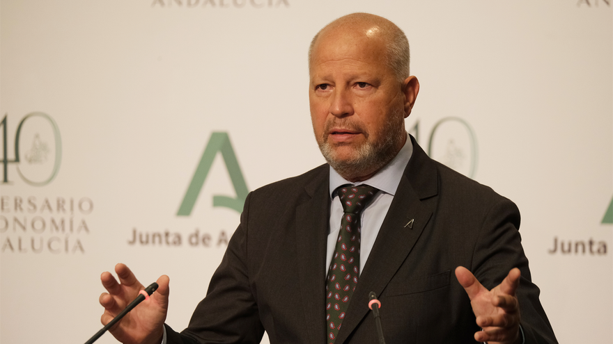 Entre la "alegría" y el "miedo" de volver al cole. El Parlamento andaluz confronta dos versiones límites del regreso a las aulas