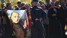 El segundo entierro de Franco remueve en El Pardo los últimos restos del franquismo más ultra