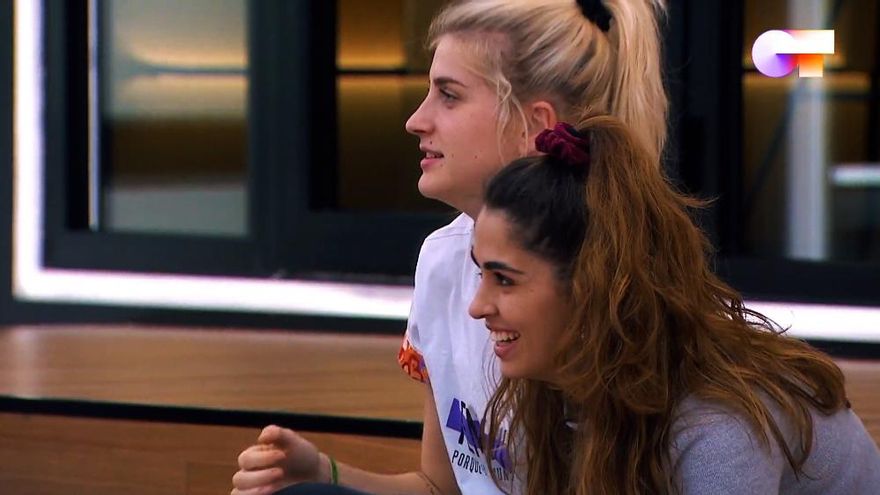 Anaju y Samantha tras conocer la noticia en 'OT 2020'