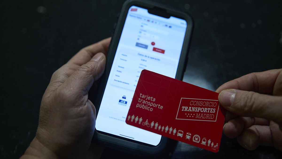 La prioridad regional de Ayuso en el abono mensual echará a viajeros del Metro y hará más insolidaria a Madrid