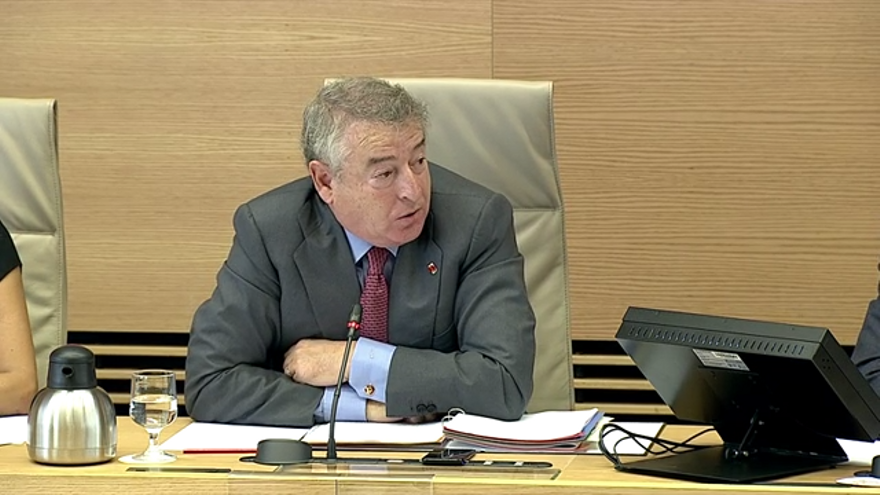 El presidente de RTVE niega en el Congreso que los programas de Cárdenas y Herrera sean "telebasura"