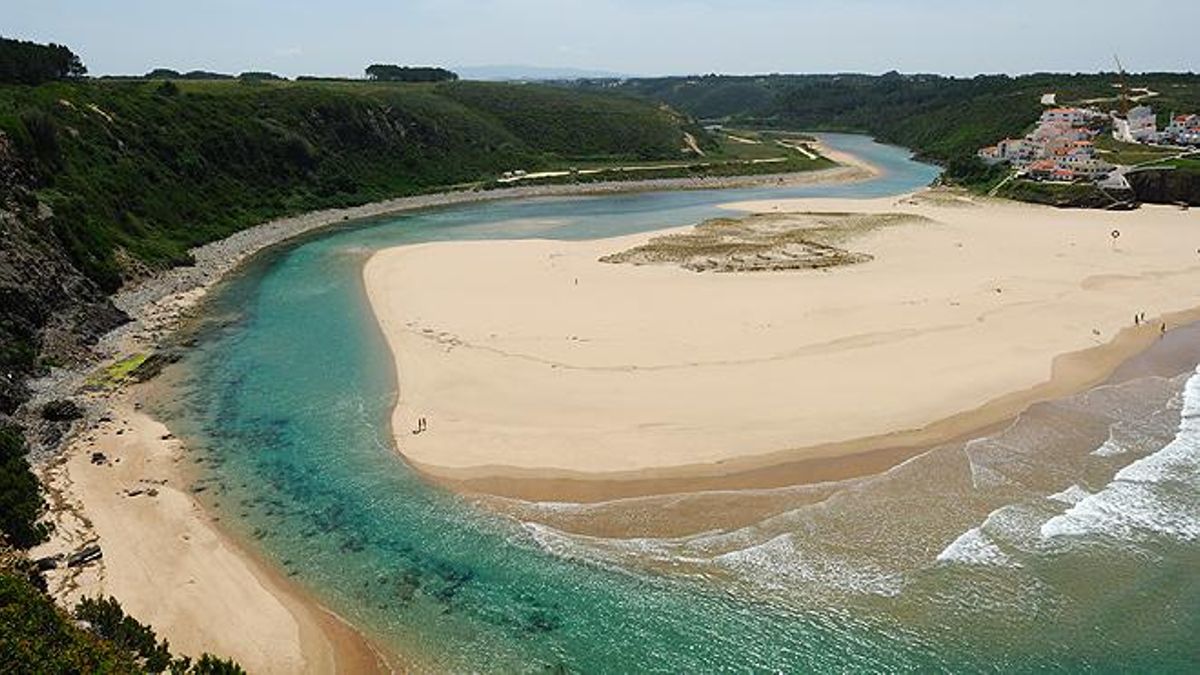 La playa de Odeceixe, en la Ruta Vicentina.