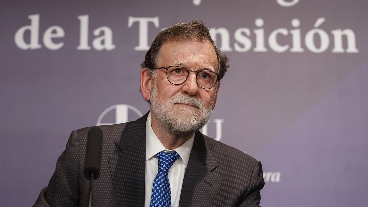 Archivo - El expresidente del Gobierno, Mariano Rajoy, imparte una conferencia durante las Jornadas Memoria y Legado de la Transición, en la Fundación Bancaja, a 8 de mayo de 2024, en Valencia, Comunidad Valenciana (España).
