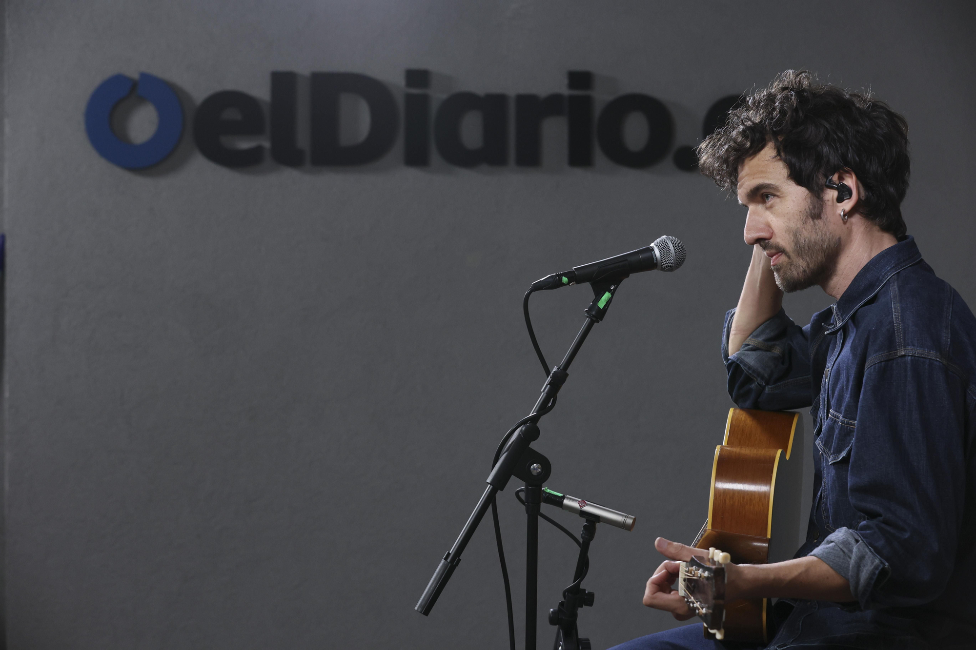 Guille Galván en la redacción de elDiario.es, en imágenes