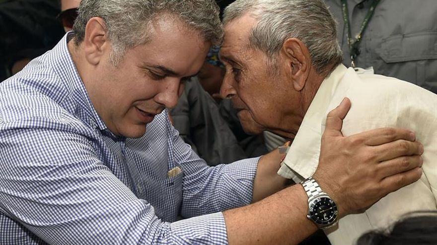 Duque denuncia que grupos armados entran y salen de Venezuela hacia Colombia