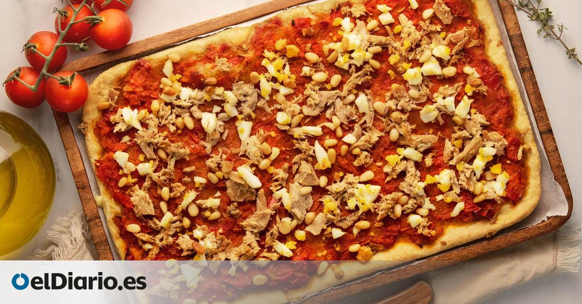 Parece pizza, pero no lo es: el plato tradicional de Alicante que es delicioso y fácil de hacer