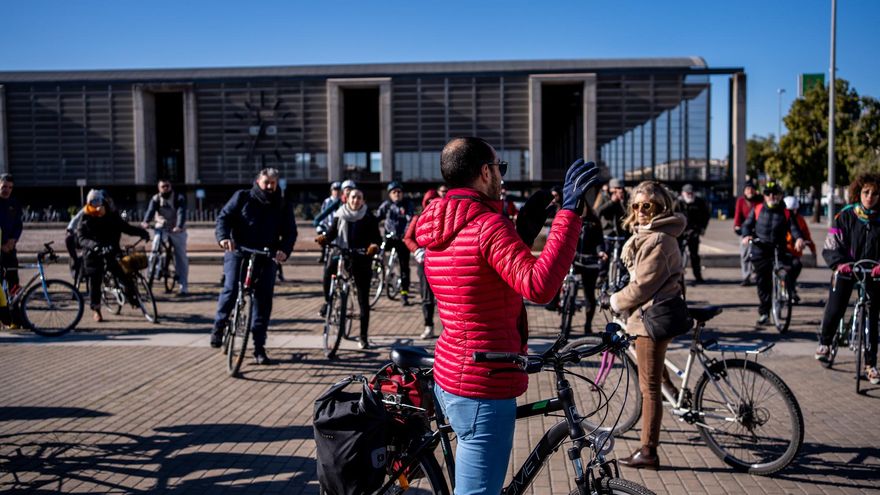 Ruta sobre arquitectura moderna del colectivo Ingeniería Sin Fronteras (ISF) y Revelociona.