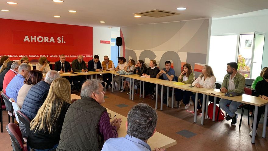 Carolina Darias coloca de segundo al Ayuntamiento de Las Palmas al veterano Hernández Spínola