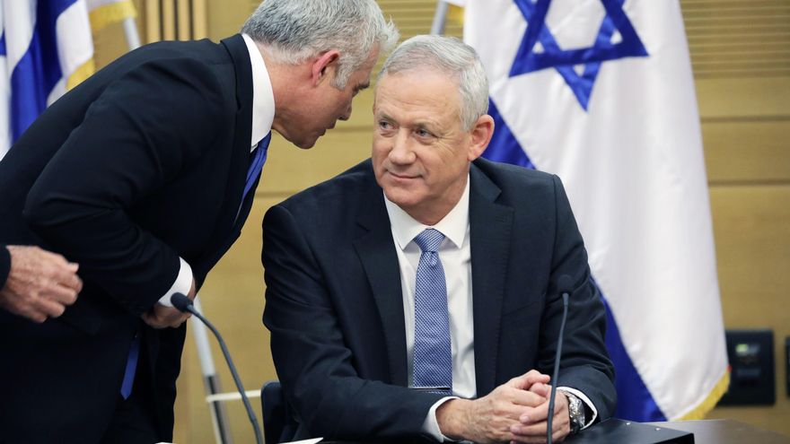 Beny Gantz (dcha) y Yair Lapid. 