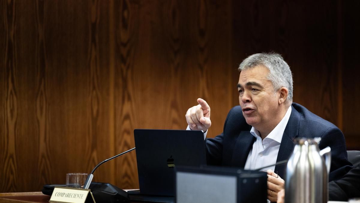 Santos Cerdán insinúa que UPN no hizo adjudicaciones "limpias y transparentes" en el Canal de Navarra