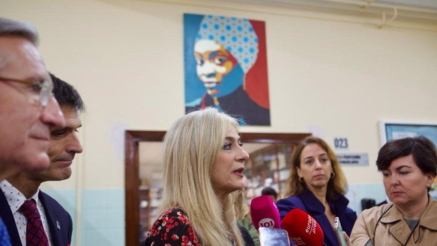 Patricia del Pozo dice que el cierre de los colegios de Las Palmeras "se hace pensando en los niños"