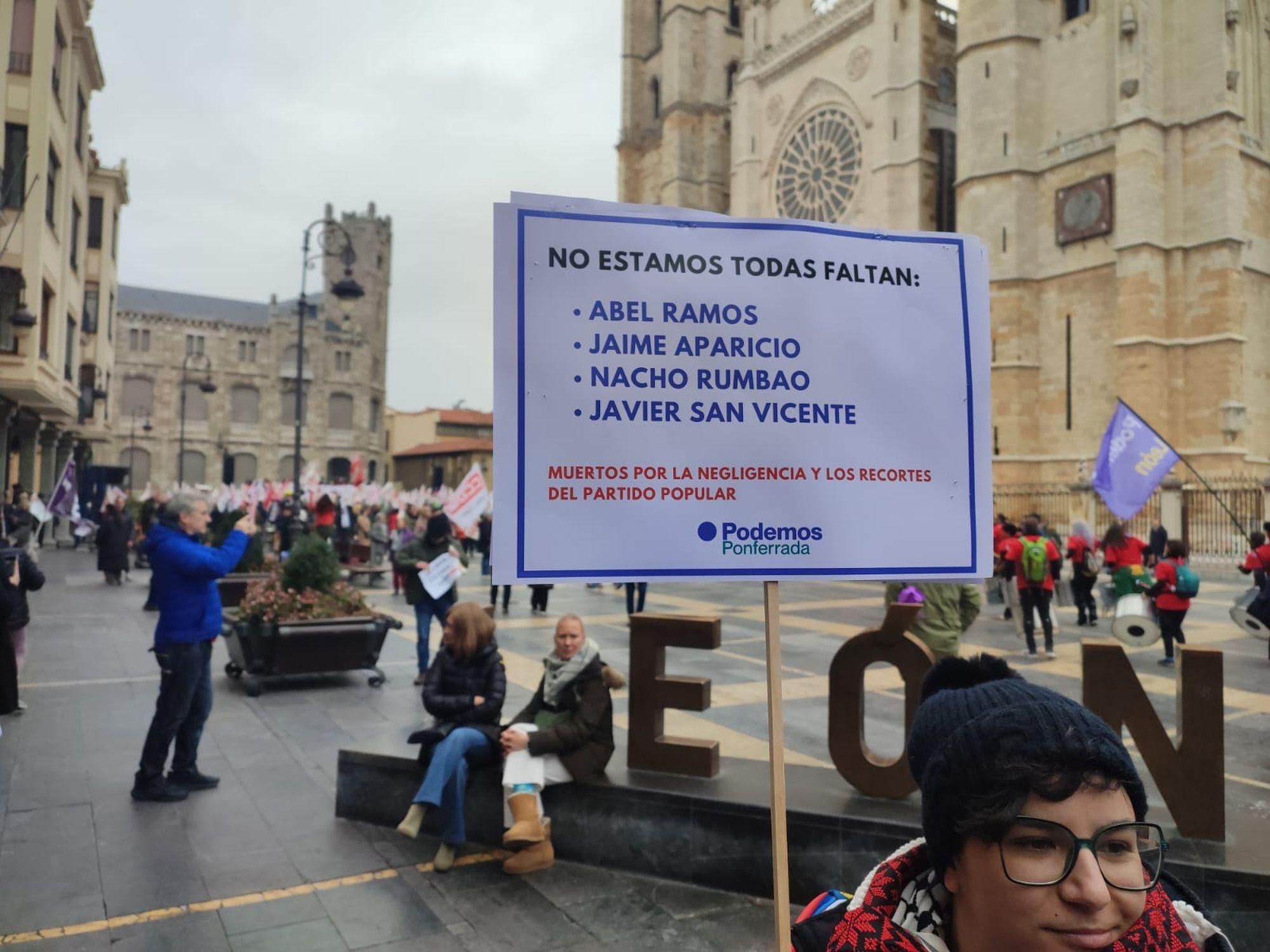 Manifestación en León contra las políticas de incendios forestales de la Junta