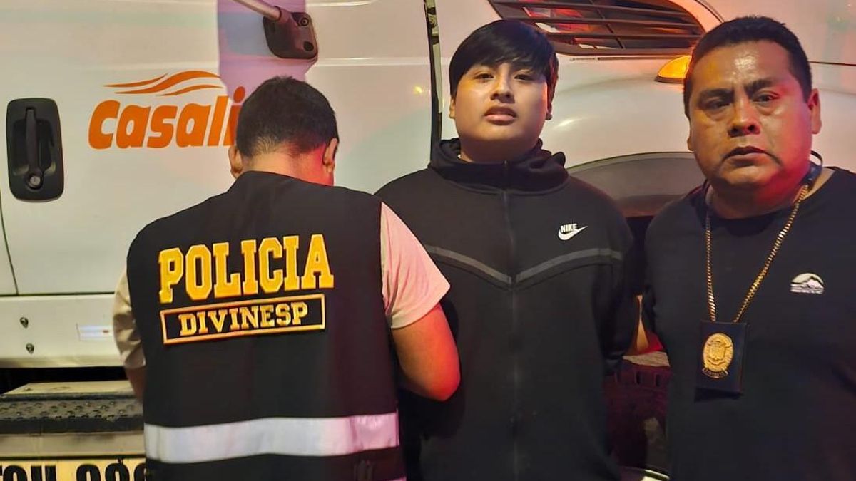 Tony Janzen Valverde Victoriano, alías “Pequeño J”, presunto ideólogo de los crímenes de Morena Verdi, Brenda Del Castillo y Lara Gutiérrez en Florencio Varela, fue detenido en Perú tras un operativo conjunto entre la Policía Nacional peruana y la Policía de la provincia de Buenos Aires.