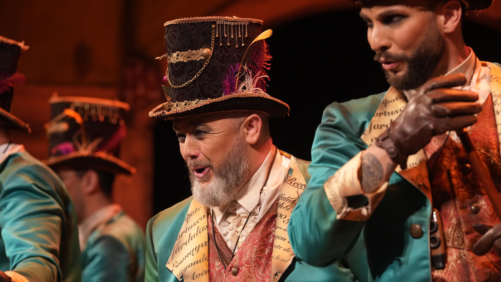 Comparsa 'Los Bienvestíos'