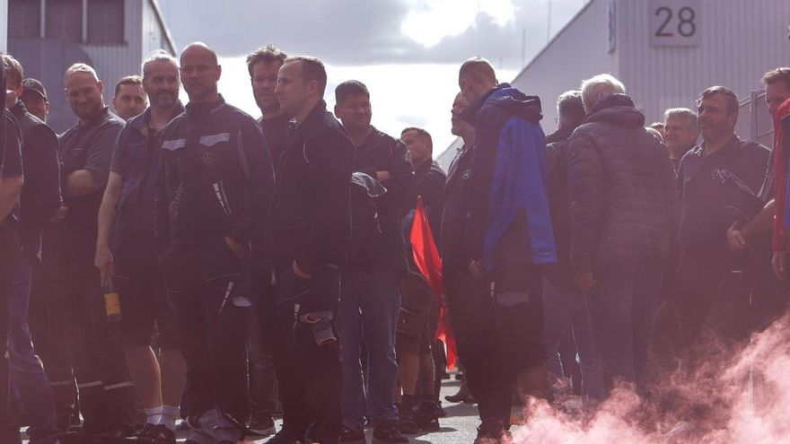 Los trabajadores alemanes explotan contra el "apagón" de la industria de automoción