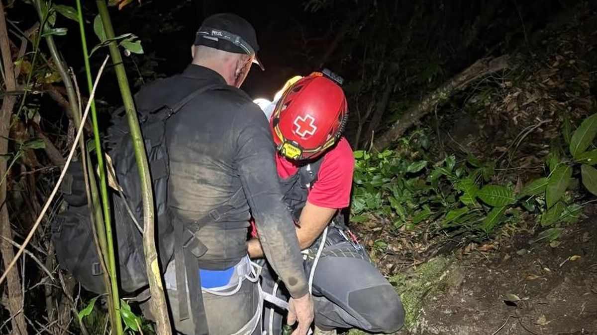 Un  momento del rescate. CRUZ ROJA ESPAÑOLA